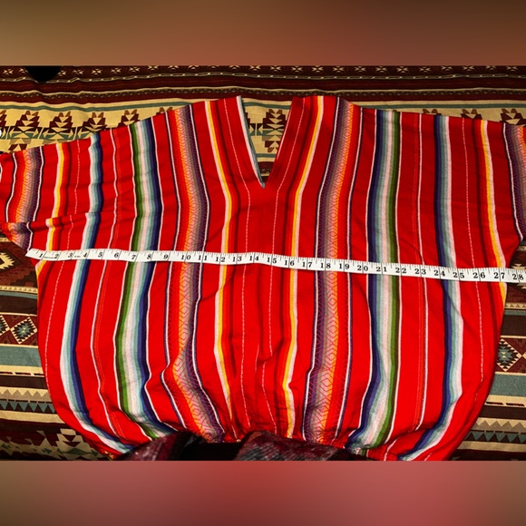 L&B Serape Top Size Large - Picture 3 of 6